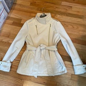 Stylish short Cream Coat with hood Medium